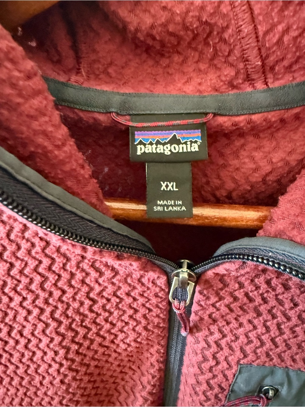 Patagonia Burgundy Fleece Jacket with Navy Accents - Picture 5 of 7